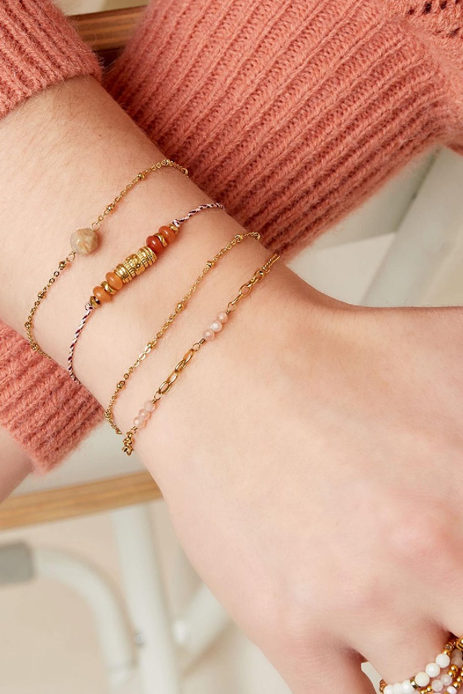 Pulsera de doble cadena con piedras rosas Color dorado Acero inoxidable Imagen2